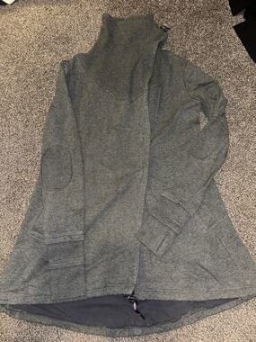 Lululemon Gratitude Wrap gray size 6